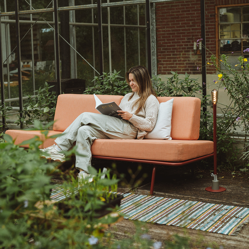 An application scenario or product detail of outdoor sofa bed - Image 12