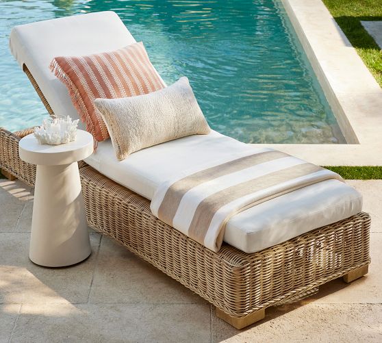 An application scenario or product detail of outdoor wicker chaise lounges - Image 12