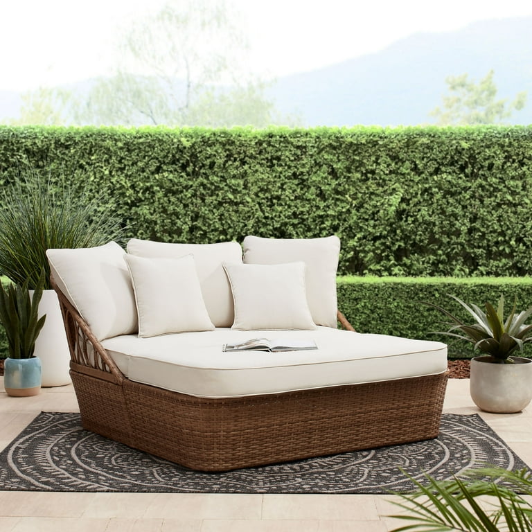 An application scenario or product detail of outdoor wicker daybed - Image 1