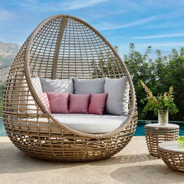 An application scenario or product detail of outdoor wicker daybed - Image 18