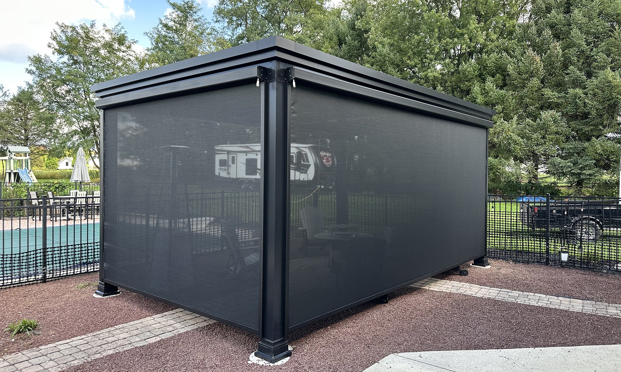 An application scenario or product detail of pergola sun shade - Image 7