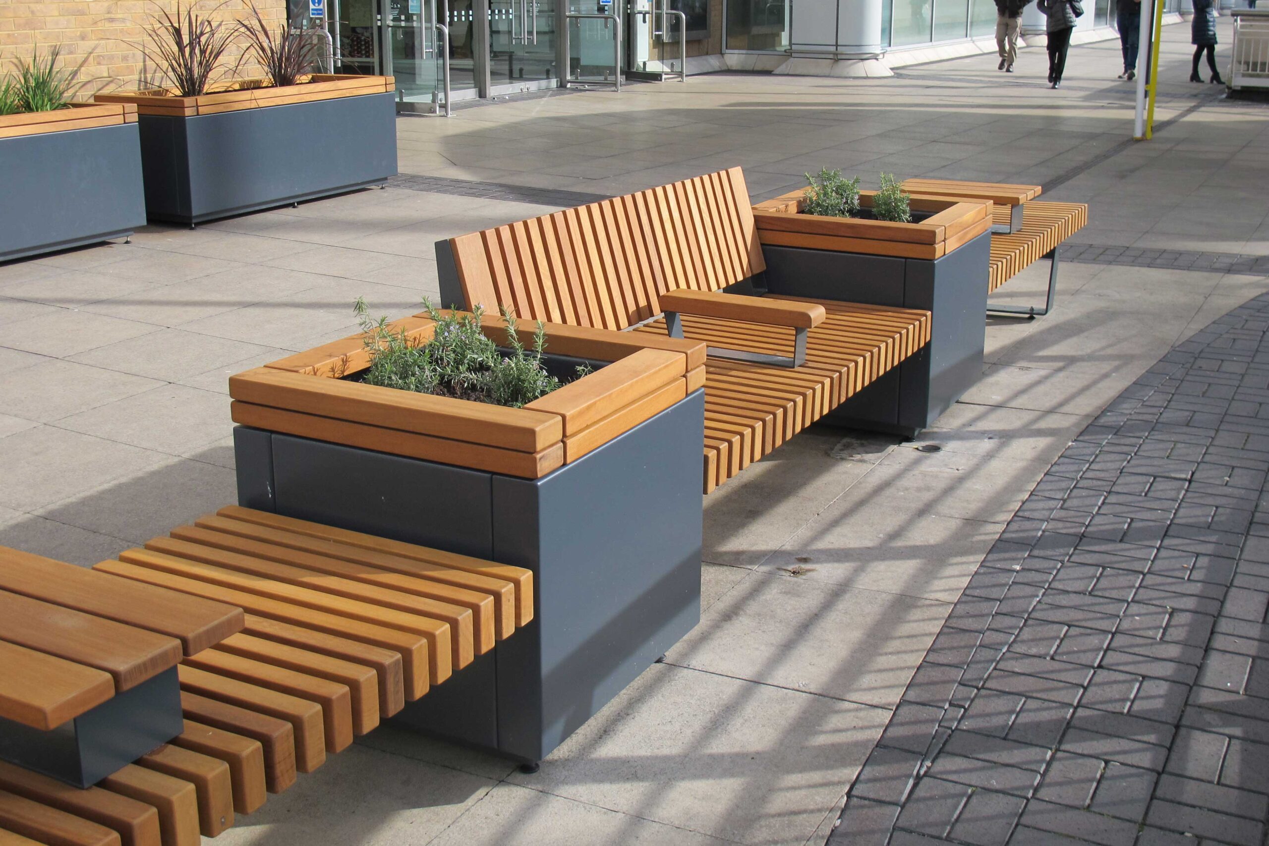 An application scenario or product detail of planter bench - Image 17