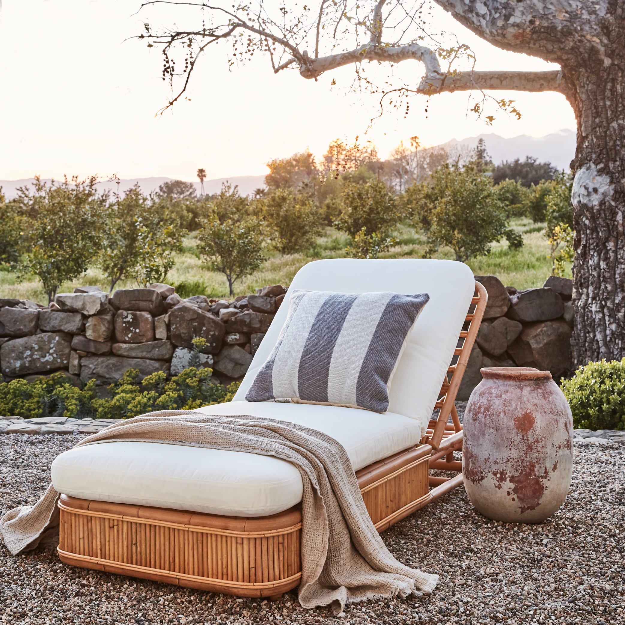 An application scenario or product detail of rattan chaise lounge outdoor - Image 14