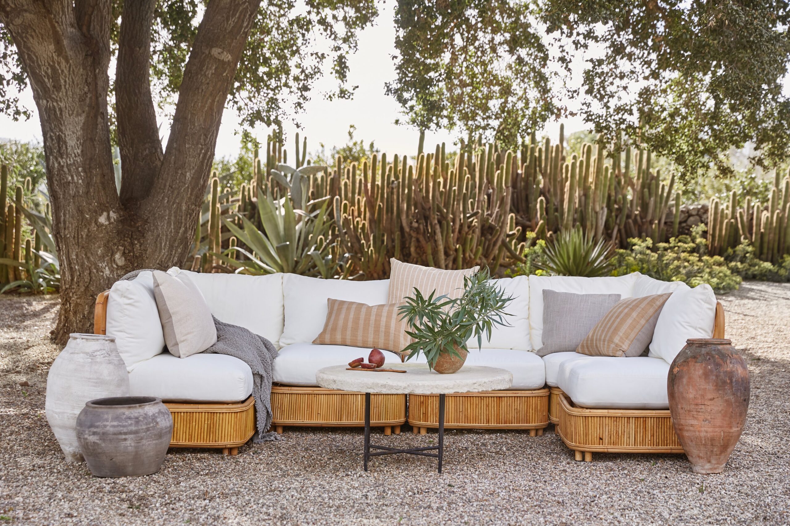 An application scenario or product detail of rattan sofa outdoor - Image 4