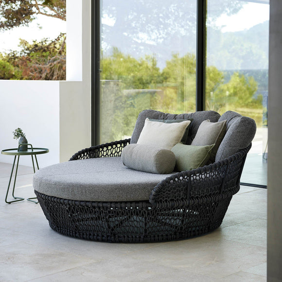 An application scenario or product detail of round outdoor daybed - Image 14