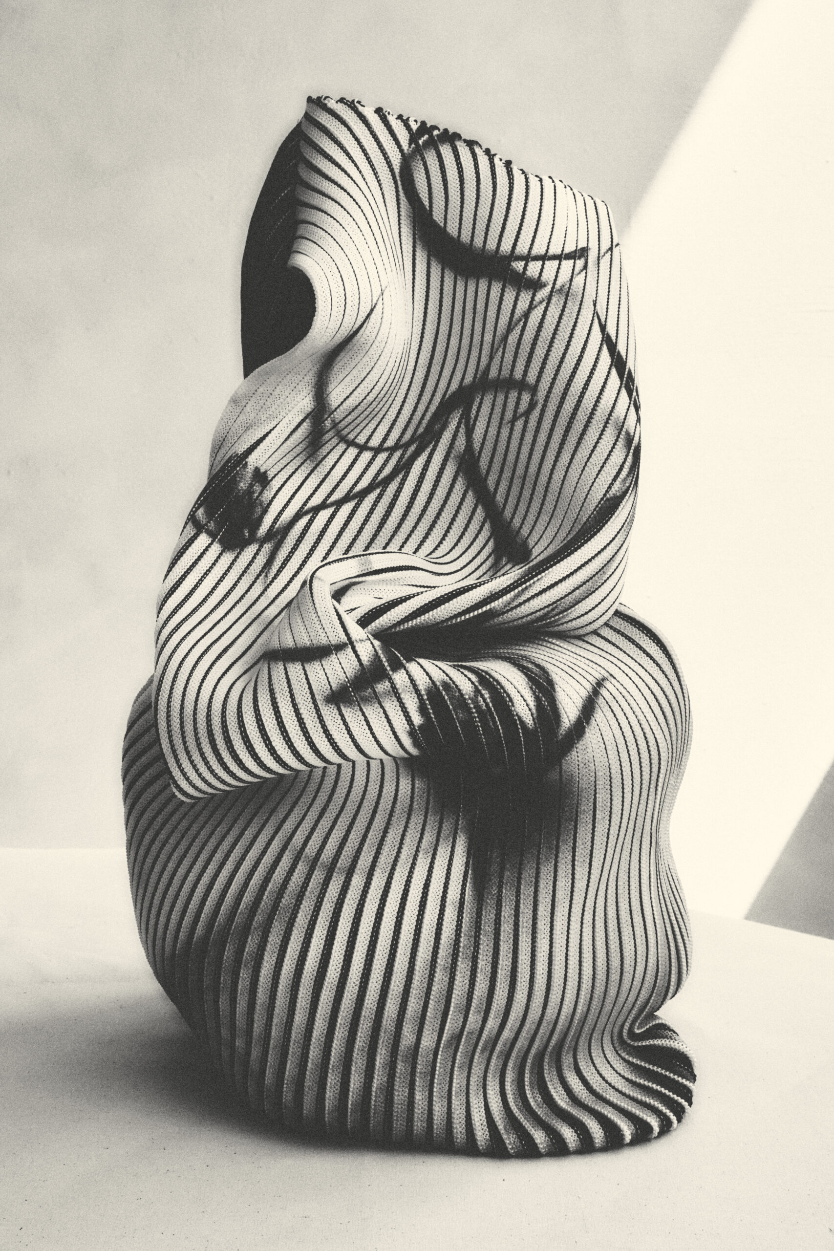 An application scenario or product detail of sculpture artists - Image 10