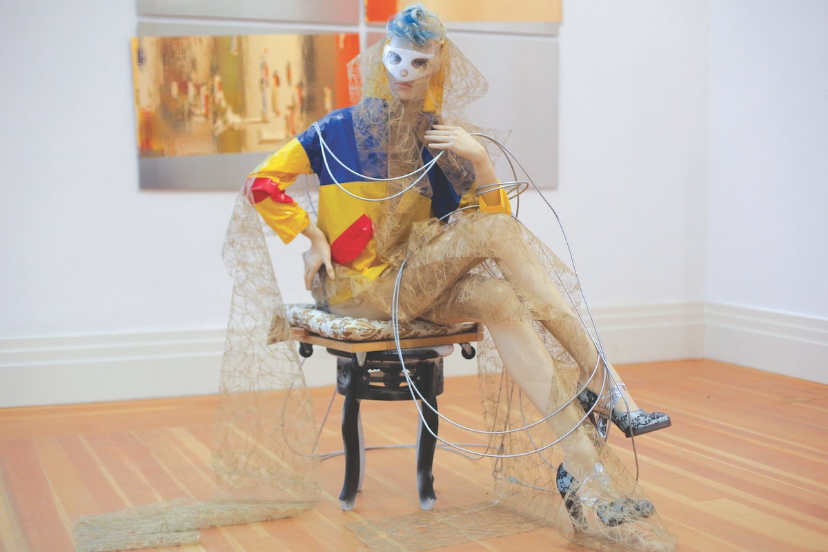 An application scenario or product detail of sculpture artwork - Image 14