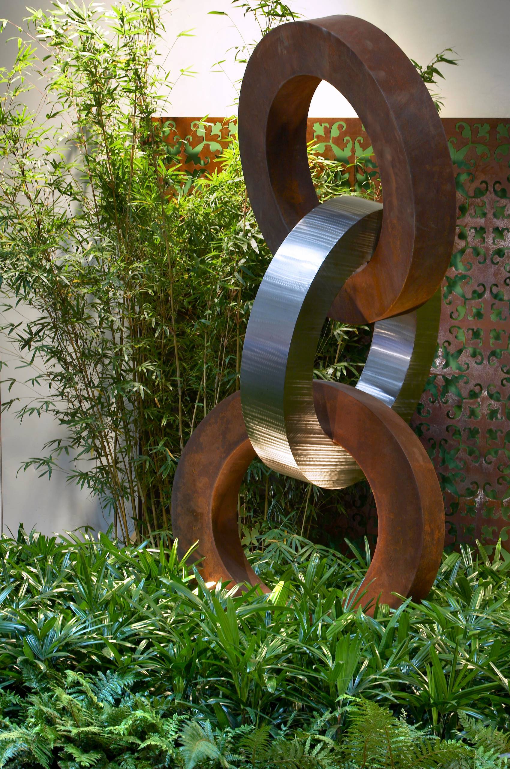 An application scenario or product detail of sculpture gardens - Image 2