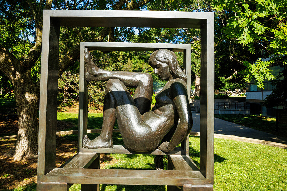 An application scenario or product detail of sculpture gardens - Image 14