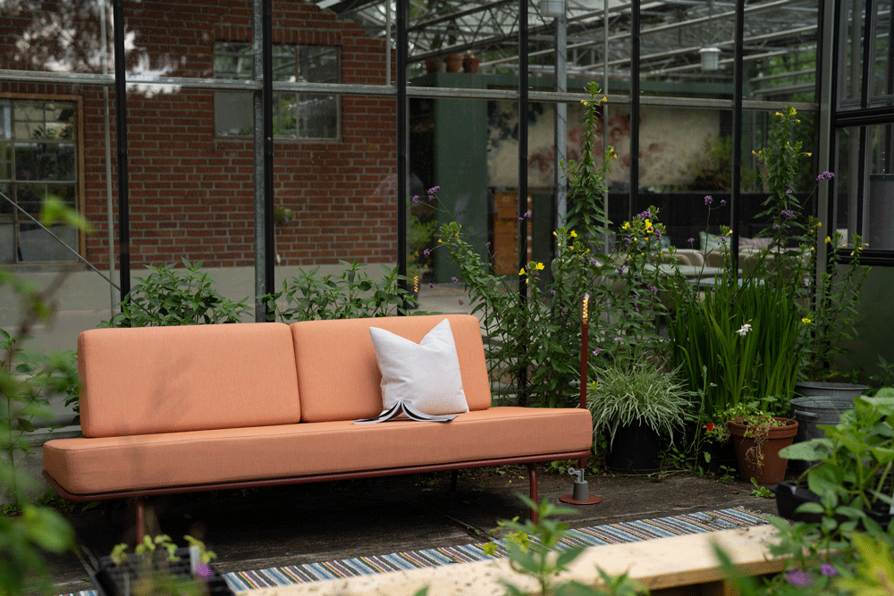 An application scenario or product detail of sofa bed for outdoors - Image 16