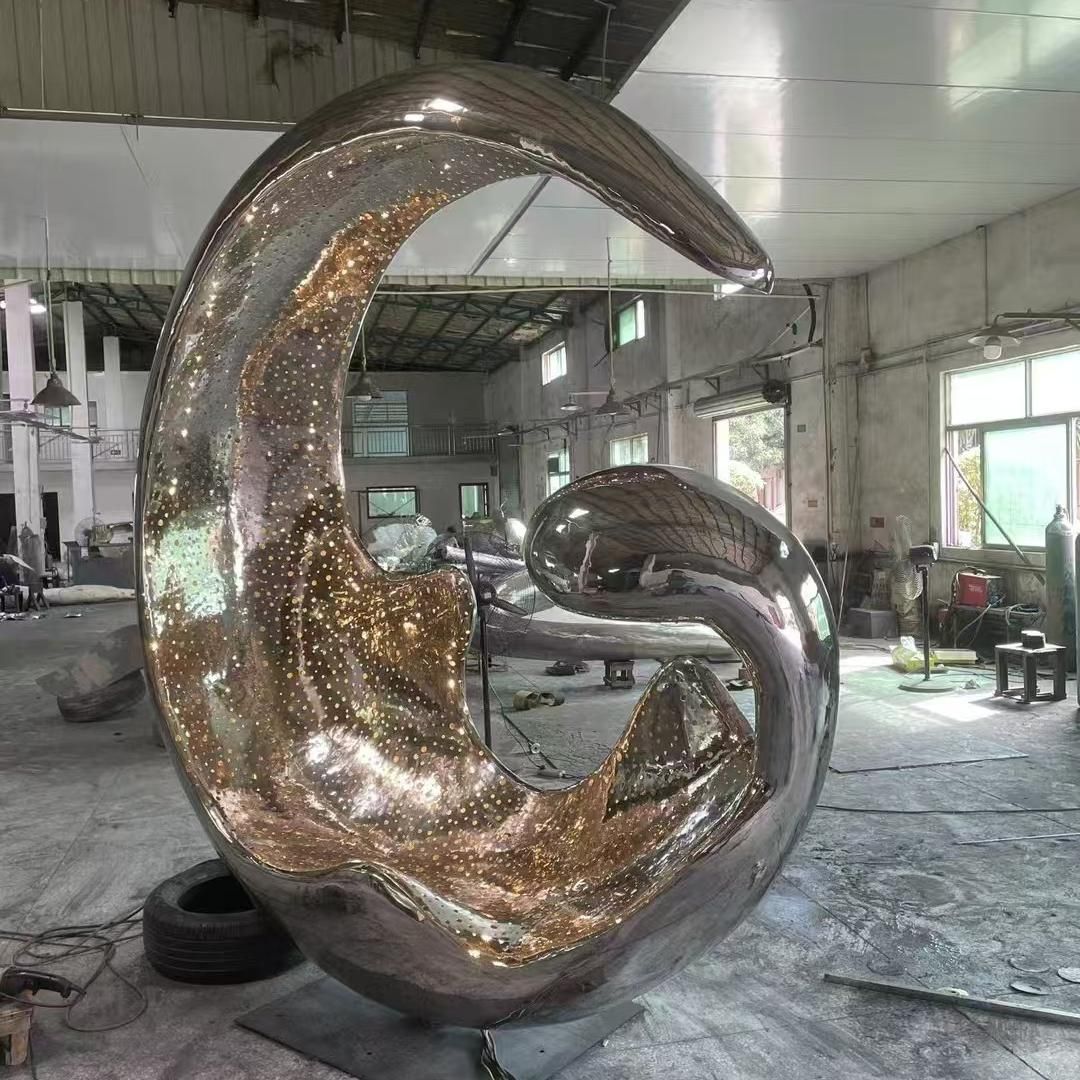 An application scenario or product detail of steel sculpture art - Image 14