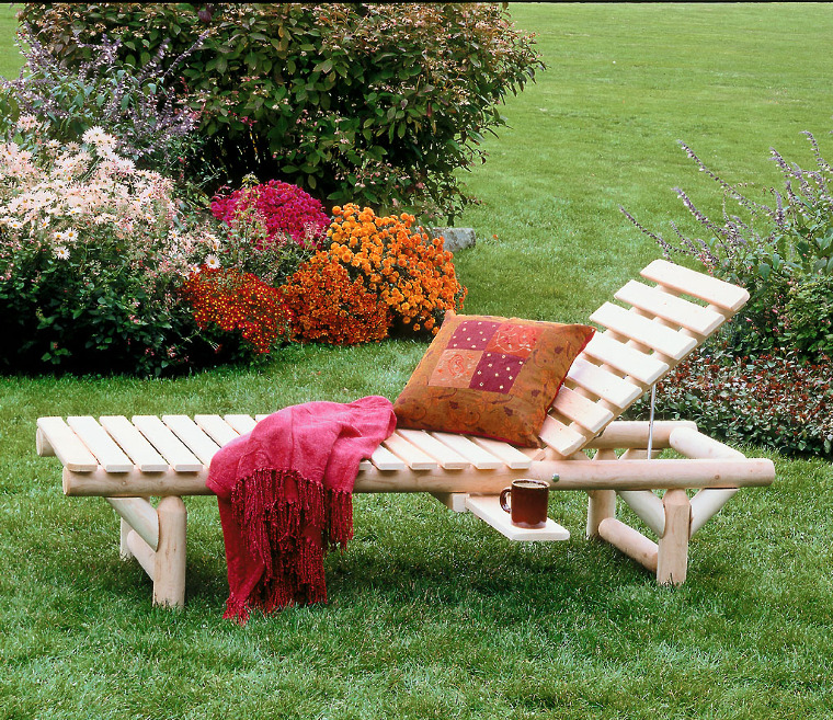 An application scenario or product detail of wooden outdoor chaise lounge chairs - Image 14